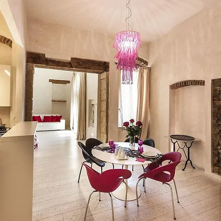 Lägenhetshotell Truly 4*