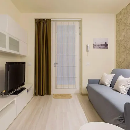 Truly Aparthotel